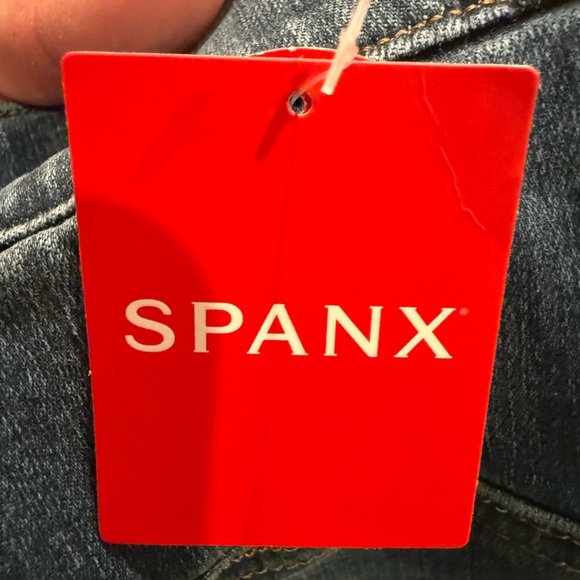 Spanx Distressed Denim Legging Jeans Medium Wash Size Medium New with Tags - Picture 4 of 5